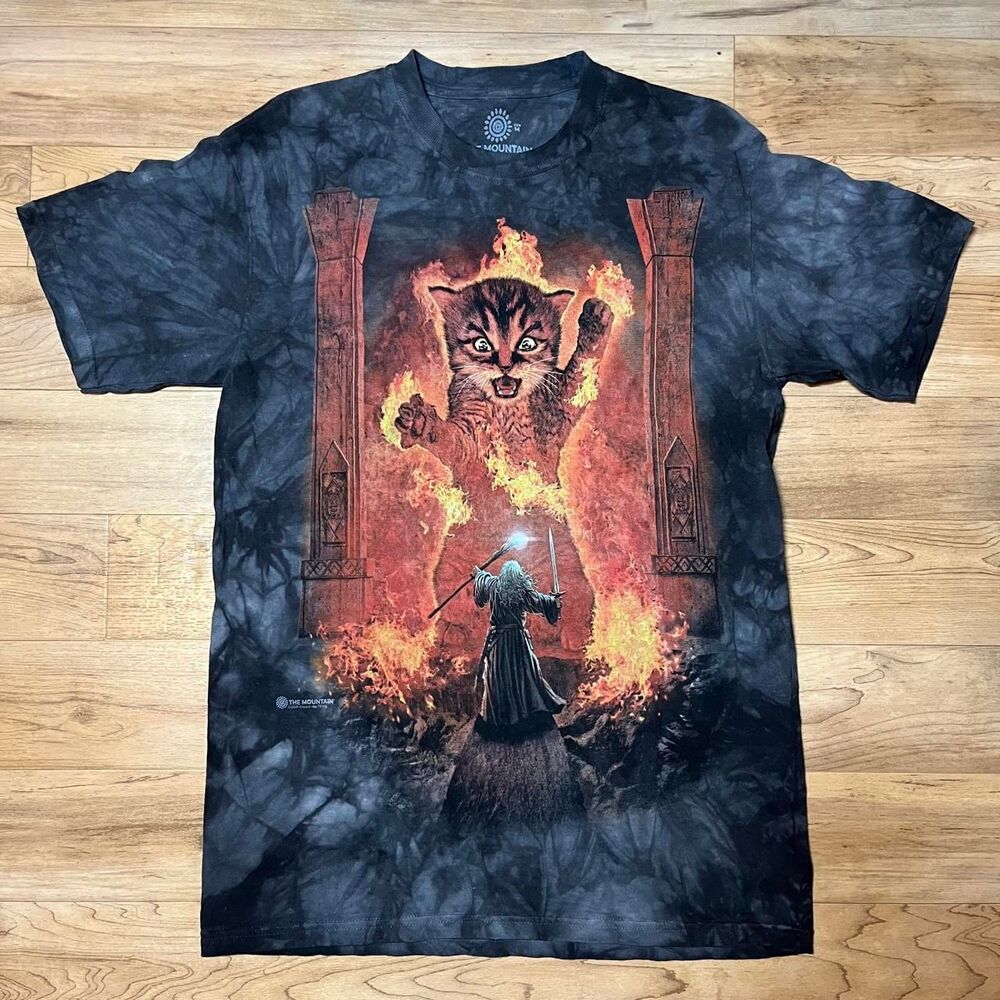 The Mountain Cat Gandalf You Shall Not Pass Fire Kitten Wizard Kitty Shirt Sz M